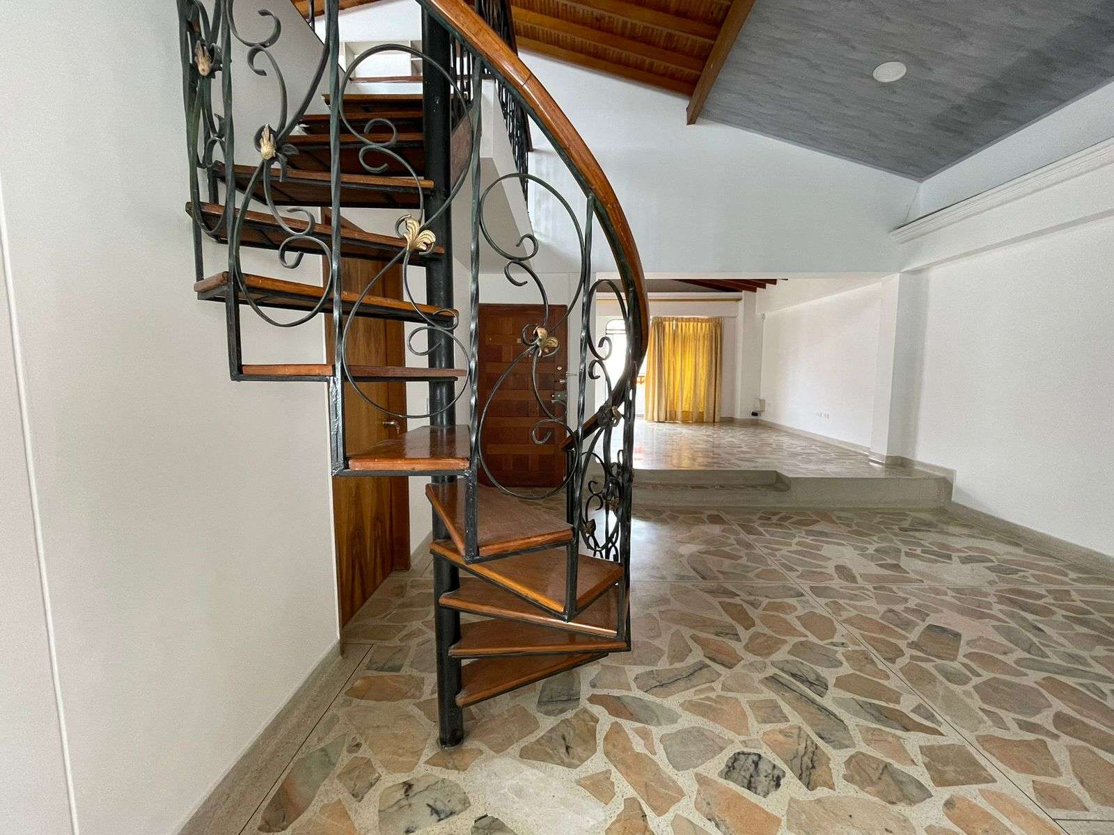 Imagen 8 de la propiedad Apartacasa en Renta Calazans