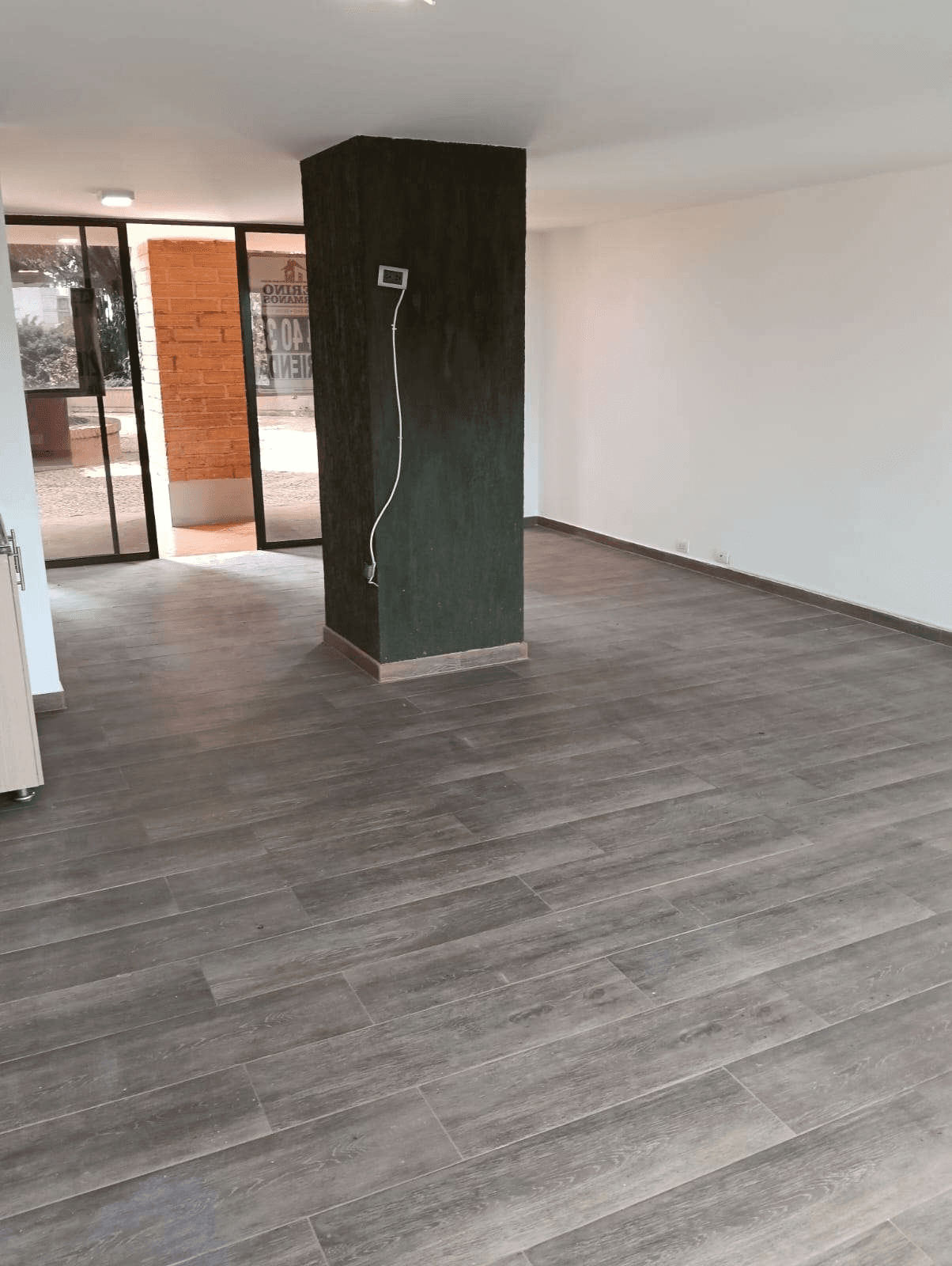 Imagen 2 de la propiedad Local en arriendo, el Portal del Cerro 📍 Envigado