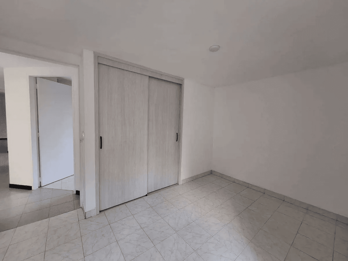 Imagen 6 de la propiedad Apartamento en venta en la loma de San Julián