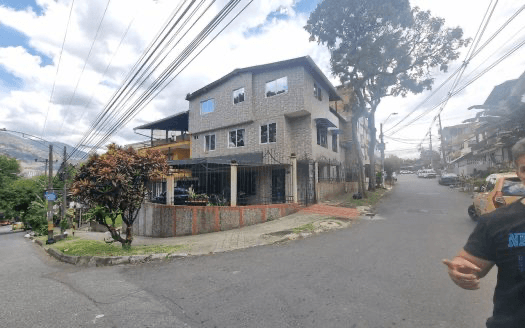 Casa en venta en el barrio Girardot,Medellin
